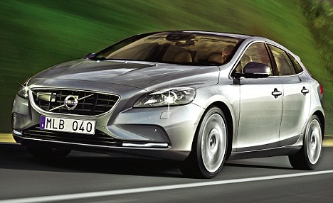 Yeni Volvo V40: C Segmentinin Katili Mi Olacak?
