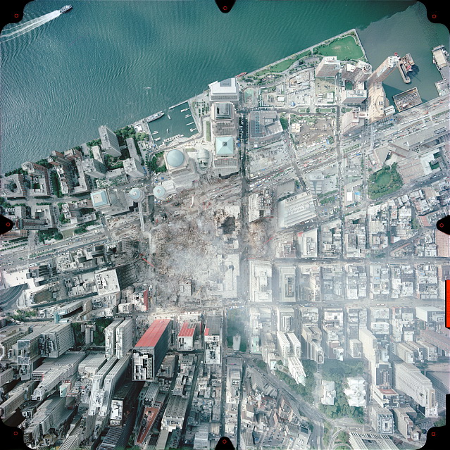 Dünya Ticaret Merkezi: Enkazın Yüksek Çözünürlüklü Uydu Fotoğrafı