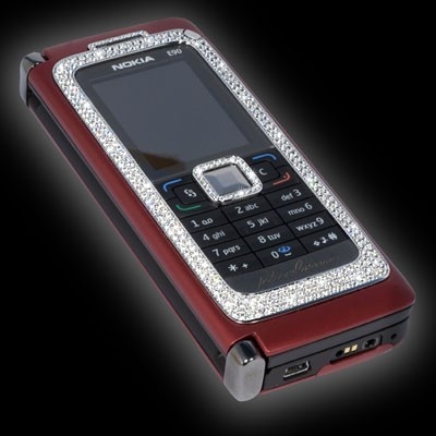 Nokia E90: Elmas ve Altın Süslemeli Seksen Bin Dolarlık Cep Telefonu
