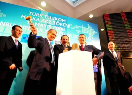 Türk Telekom İMKB'ye İlk Adımını Attı
