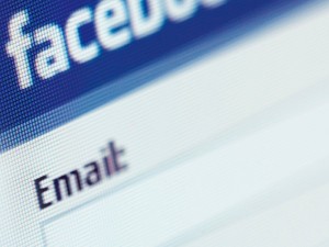 @Facebook.com Uzantılı Mail İster Misiniz?
