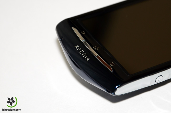 Tuşlar Sony Ericsson Xperia Neo İnceleme