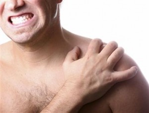 Omuz Ağrısı Neden Oluşur? Nasıl Tedavi Edilmelidir?