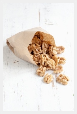 5074_bag-with-walnuts