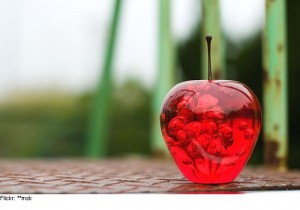 5158_applesglass