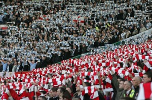 5556_fans_scarves