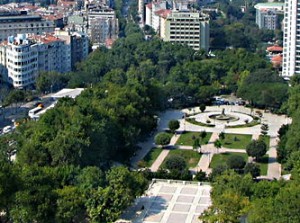 5973_sky_view_from_taksim_gezi_park,_istambul,_turkey.