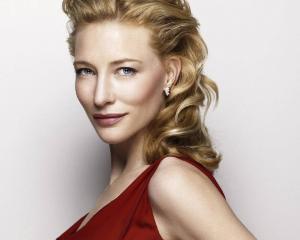 cate_blanchett_turk_fotografciya_poz_verdi_1