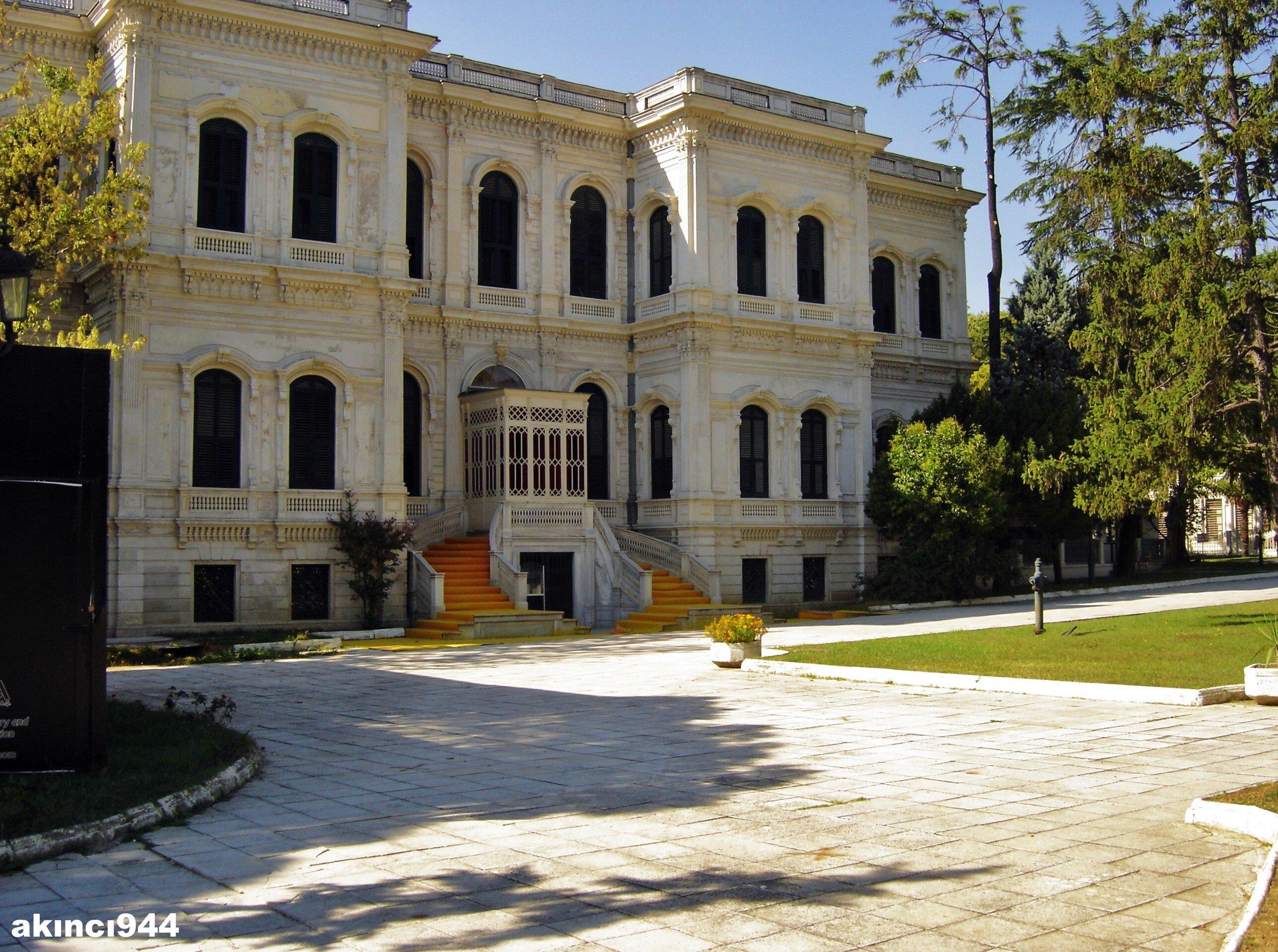 Osmanlı'nın Son Dönemlerinin Canlı Şahidi; Yıldız Sarayı » Bilgiustam