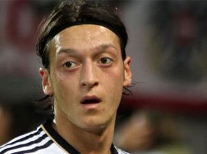 1394097019-229354_mesut-ozil