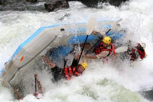 6662_rafting