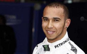 Lewis-Hamilton_2518484b