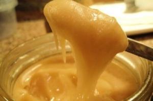 7684_raw-honey-400x263