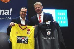arif-erdem-ve-peter-schmeichel-bir-araya-geld-4103466_o