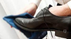 Ayakkabılardan Muhtelif Lekeler Nasıl Çıkartılır?