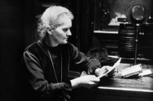 8903_marie-curie-600x397