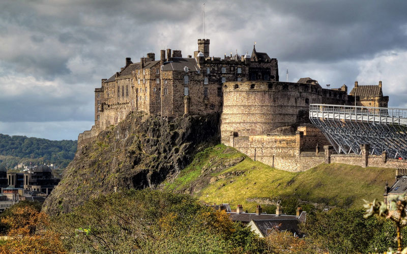 İskoçya'nın Simgesi; "Edinburgh Kalesi" » Bilgiustam