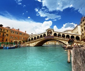 Venedik'in Simgesi; "Rialto Köprüsü"