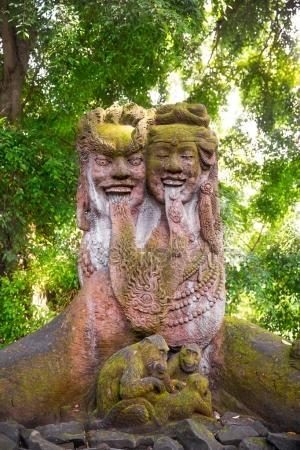 Bali Adası Ve Kutsal Maymun Ormanı