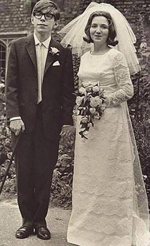 Stephen Hawking'in Hayatı ve Başarıları