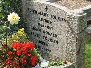 J.R.R. Tolkien'in Hayatı ve Eserleri