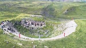 Batı Tiyatrosu ve Türleri