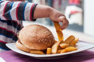 Çocuklarda Obezite Riski ve  Porsiyon Kontrolü