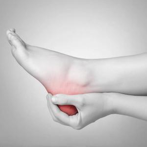 Plantar Fasiit: Nedenleri, Belirtileri ve Tedavisi