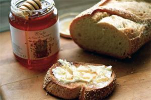 Zengin, Karmaşık Bir Lezzet Olan Kestane Balının Faydaları ve Diğer Ballardan Farkı
