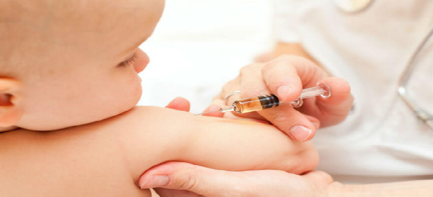 Bebeklerde Aşı Uygulaması Nasıldır? Aşıdan Sonra Bebeklere Banyo Yaptırılır mı?