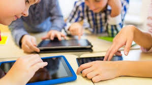 Teknoloji Çocukları ve Ergenleri Nasıl Etkiliyor?