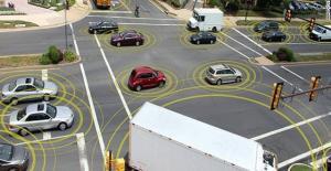 Trafik Gürültüsünü Azaltmada Akıllı Trafik Yönetimi ve Elektrikli Araçların Rolü