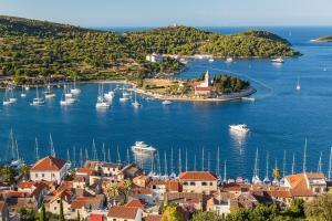 Vis Adası Nasıl Bir Yerdir?